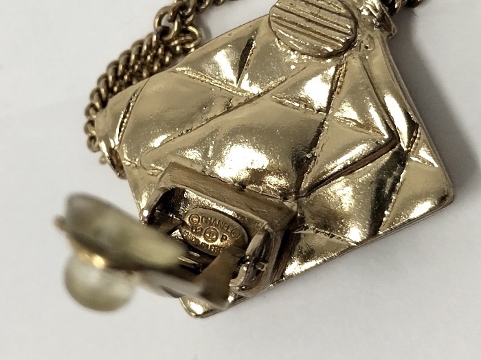 香奈兒 CHANEL 古董夾式耳環 2.55 小香鏈包造型 淺金色-4