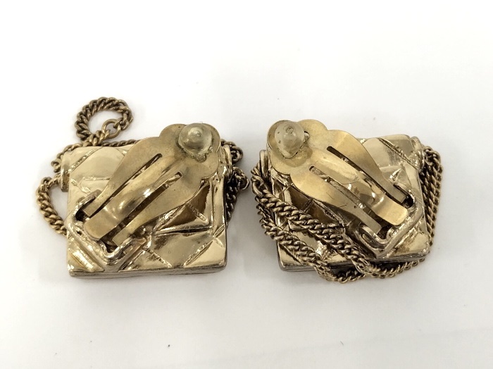 香奈兒 CHANEL 古董夾式耳環 2.55 小香鏈包造型 淺金色-5