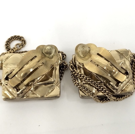 香奈兒 CHANEL 古董夾式耳環 2.55 小香鏈包造型 淺金色-7