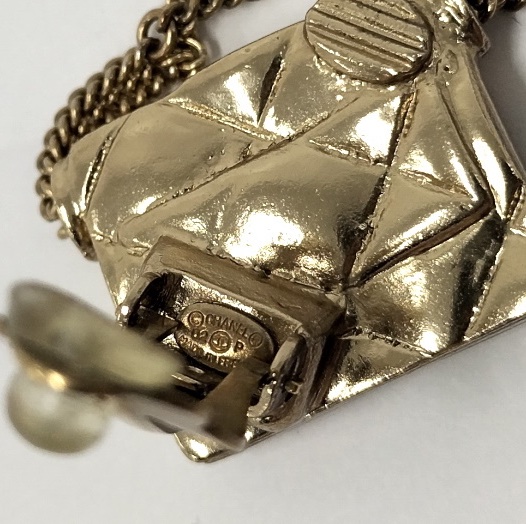 香奈兒 CHANEL 古董夾式耳環 2.55 小香鏈包造型 淺金色-8