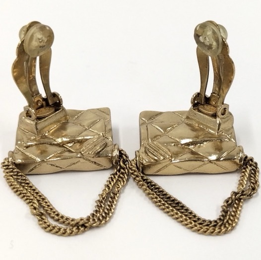 香奈兒 CHANEL 古董夾式耳環 2.55 小香鏈包造型 淺金色-9