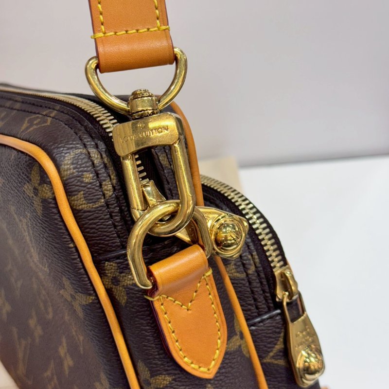 LV 斜背包/側背包/手提包/郵差包 M14016 93成新-12