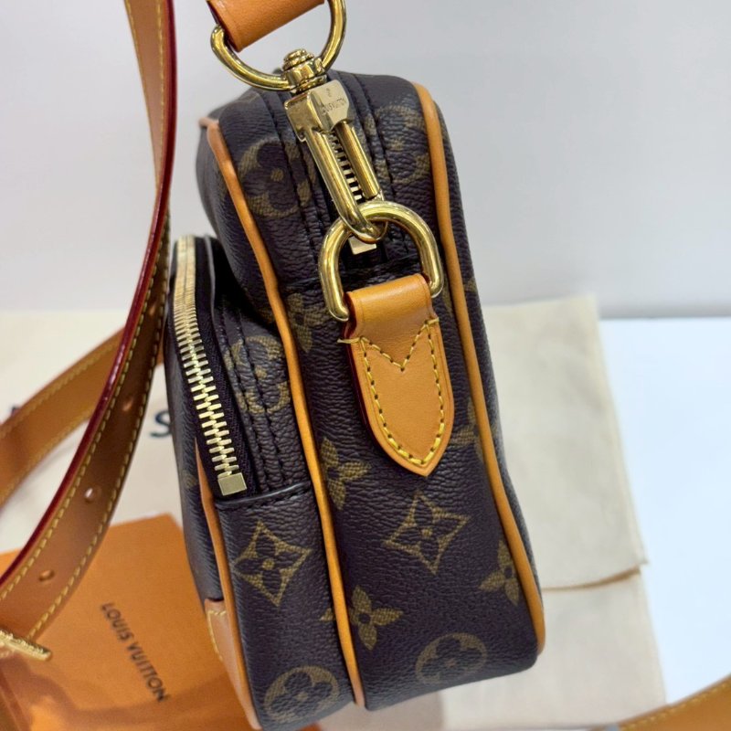 LV 斜背包/側背包/手提包/郵差包 M14016 93成新-13