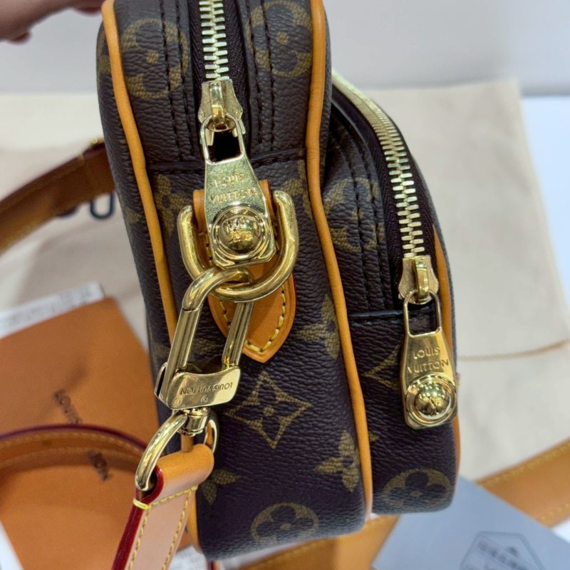 LV 斜背包/側背包/手提包/郵差包 M14016 93成新-15