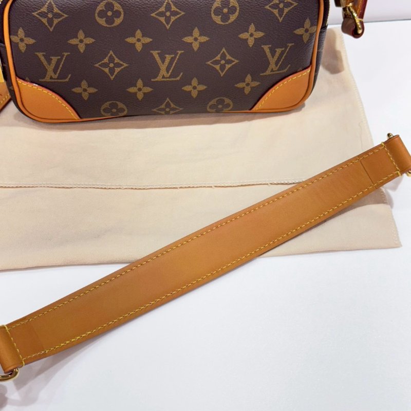 LV 斜背包/側背包/手提包/郵差包 M14016 93成新-21