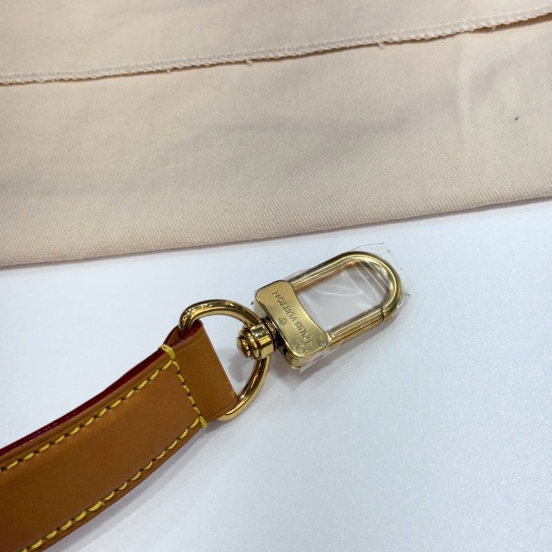 LV 斜背包/側背包/手提包/郵差包 M14016 93成新-23