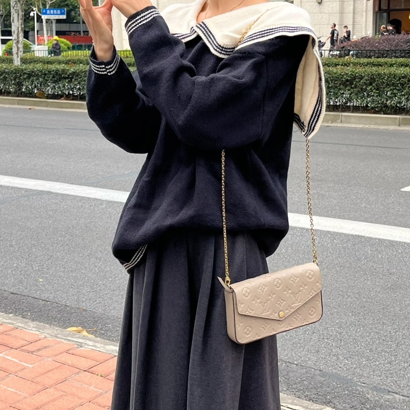 CP值高🫶🏻路易威登信封包LV Félicie Pochette米色牛皮壓紋三合一鏈包M68697-3