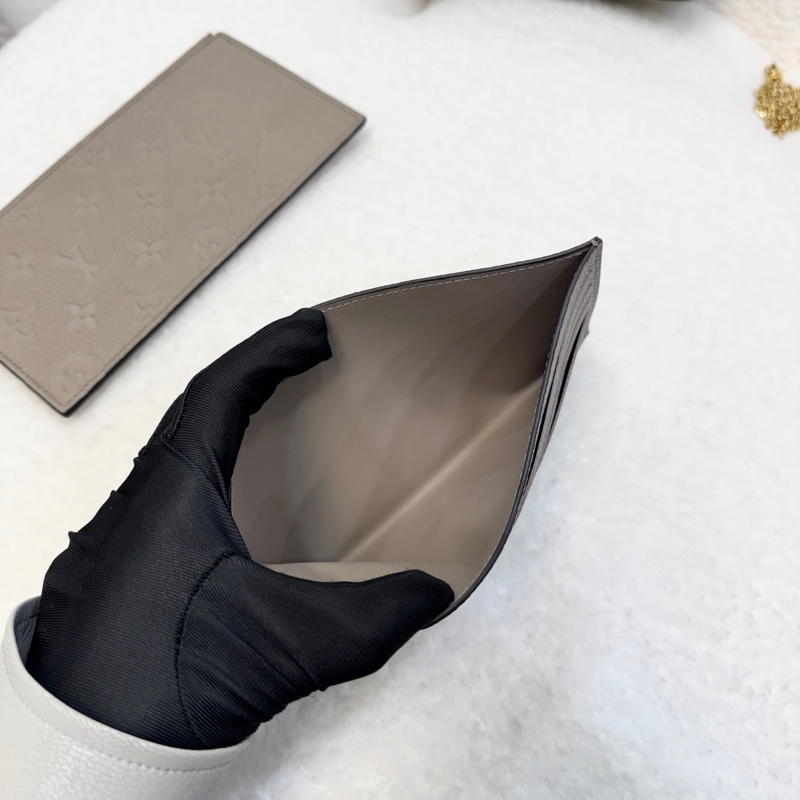 CP值高🫶🏻路易威登信封包LV Félicie Pochette米色牛皮壓紋三合一鏈包M68697-21