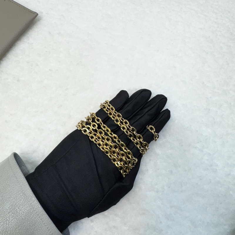 CP值高🫶🏻路易威登信封包LV Félicie Pochette米色牛皮壓紋三合一鏈包M68697-23