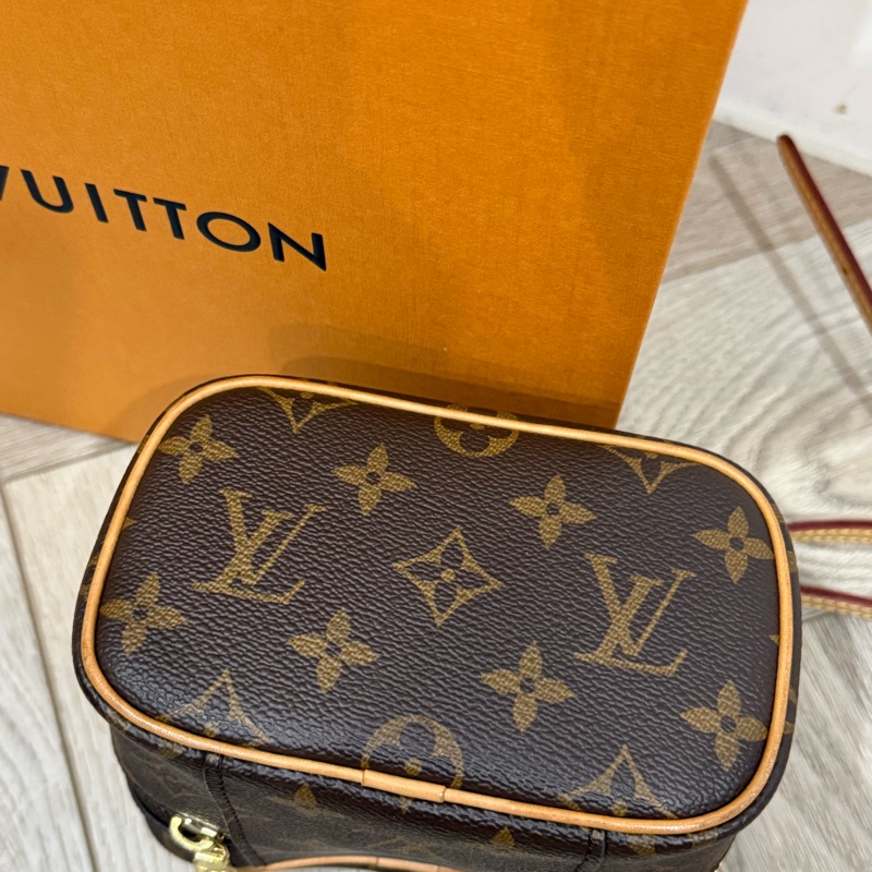 LV nicenano小化妝包-7