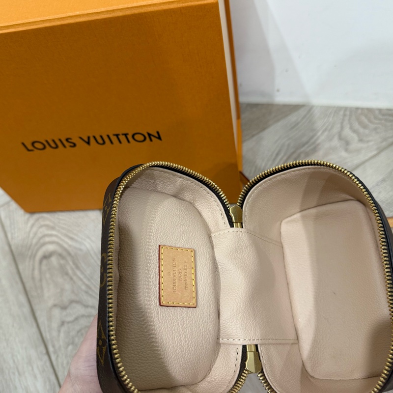 LV nicenano小化妝包-9