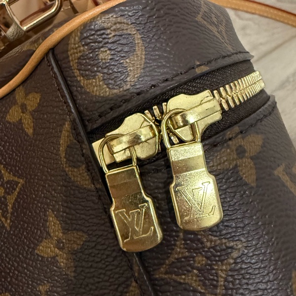 LV nicenano小化妝包-10