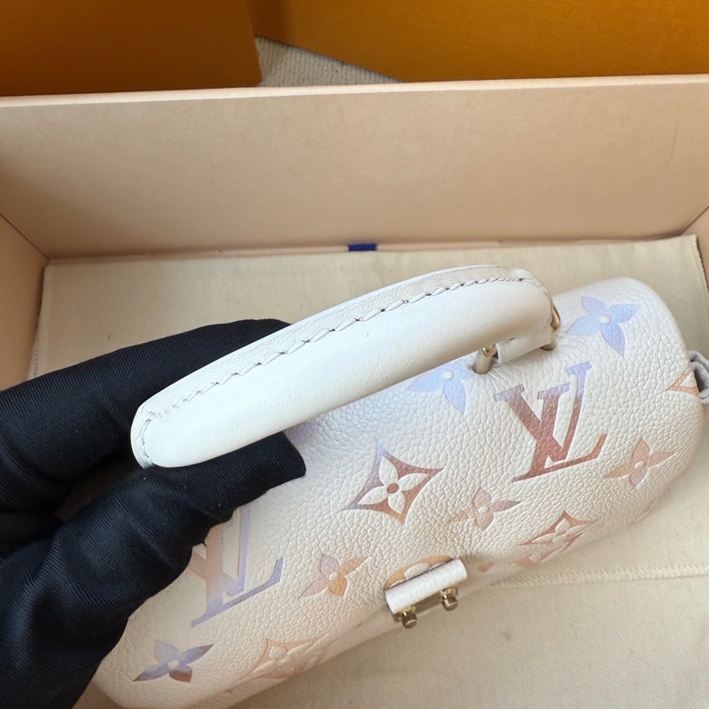 LV  Madeleine NANO 裝飾點綴可拆卸鏈條 手提包 女款 夢幻紫-6