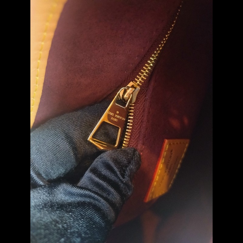 LV 老花金鍊小號斜背包 CarryAll BB-13