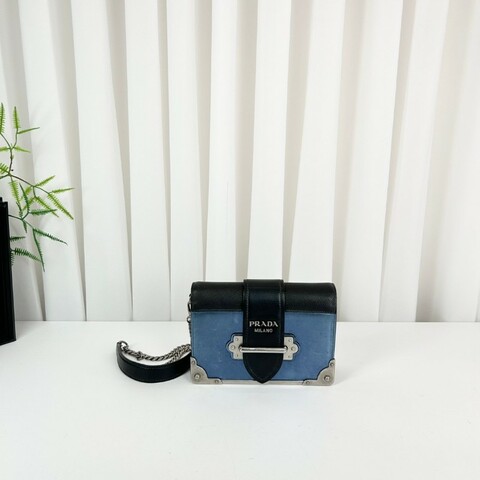 Hsj sz Prada/普拉達  宮廷款拼色藍色亮面單肩斜包 時尚百搭
