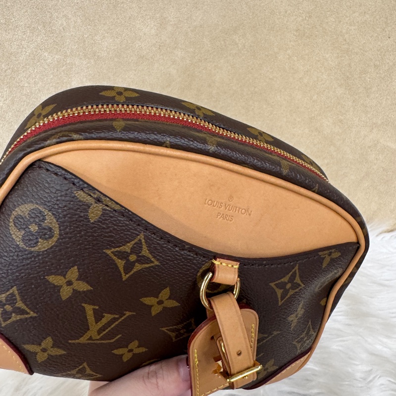 LV Deauville Mini 老花相機包-8