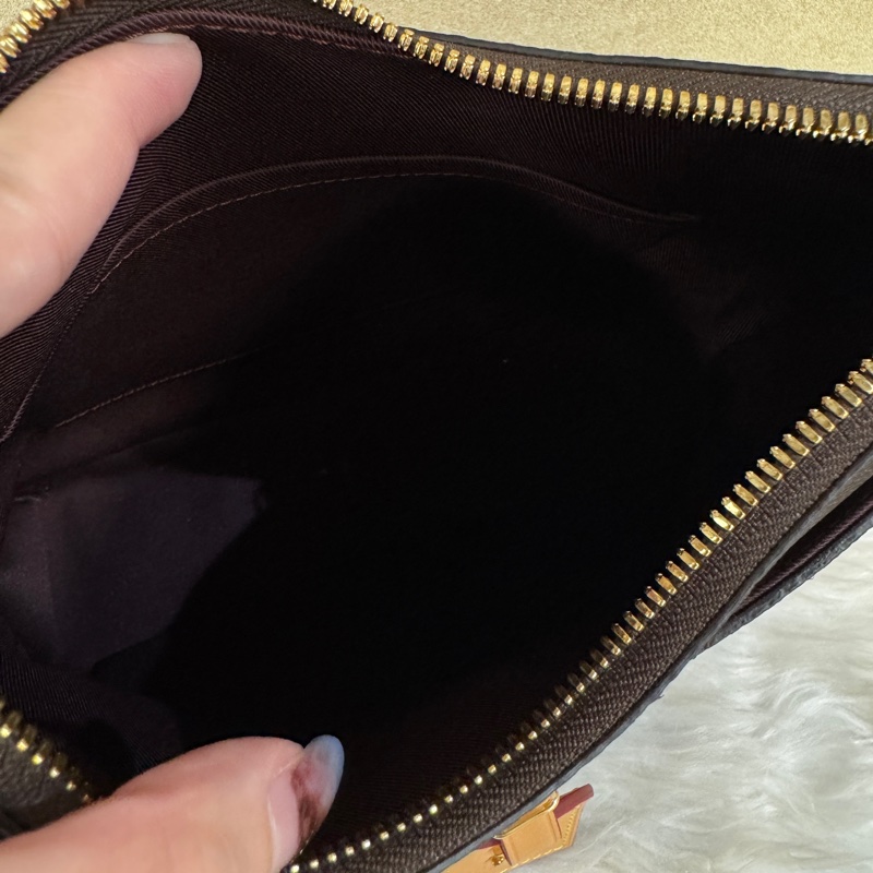 LV Odeon PM 老花斜背包-8