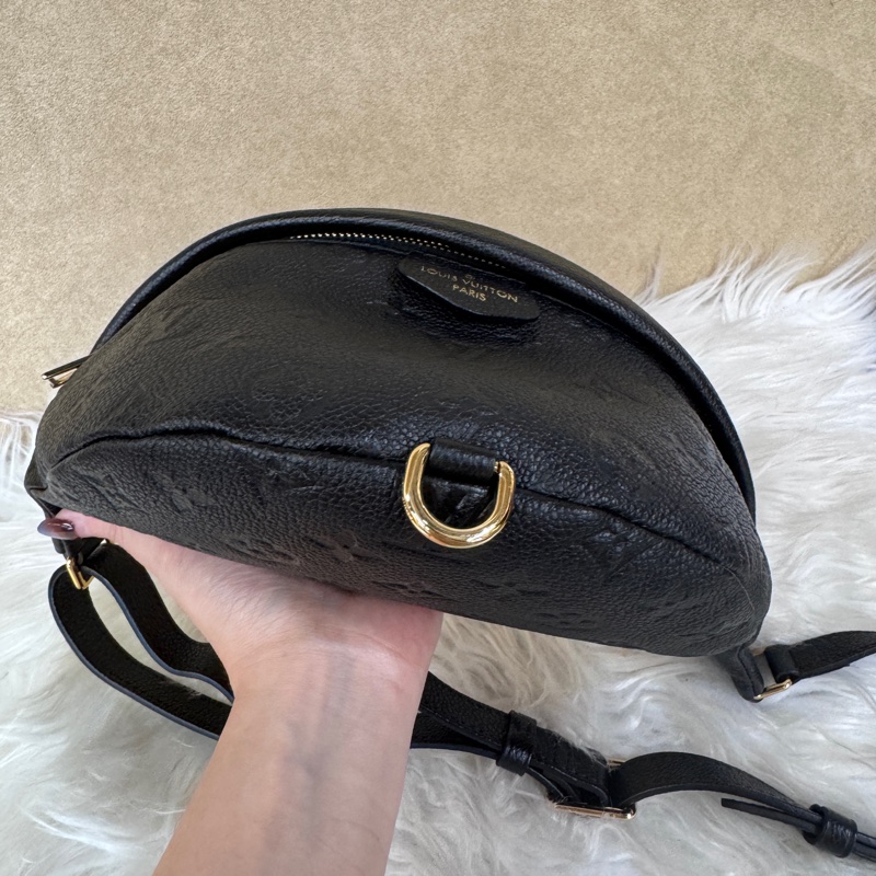 LV Bumbag 黑牛皮手提胸腰包-5