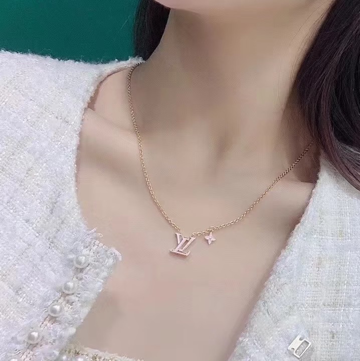 莉亞精品♡ LV M01215 粉琺瑯項鍊 二手-1