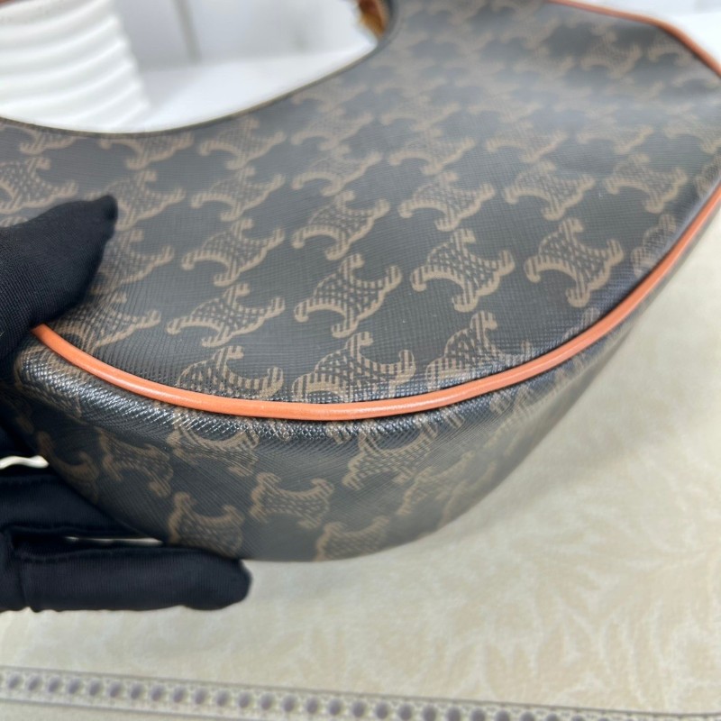 Zhf hz 專櫃價5.1折！CELINE/賽琳  經典凱旋門老花滿印可調節肩帶 黃褐色牛皮革 腋下单肩包-10