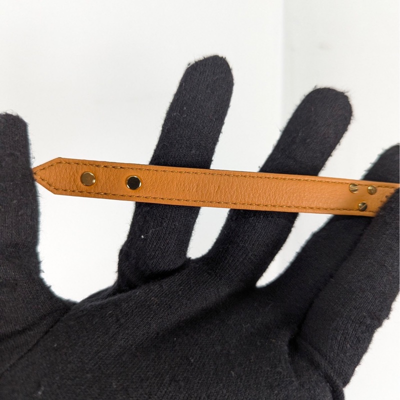 莉亞精品♡ Lv M6042 Essential V 手環 二手-5