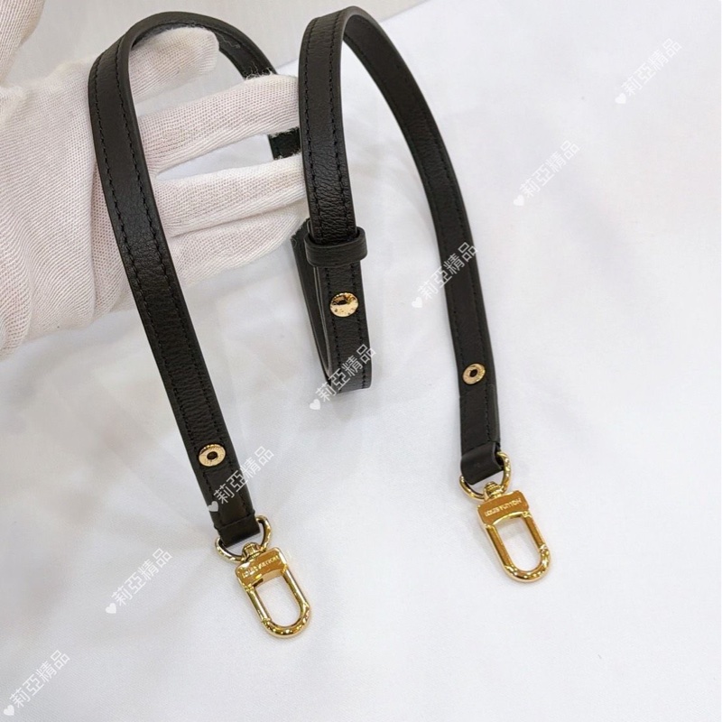 莉亞精品♡ Lv M23056 Coussin BB黑 二手-16