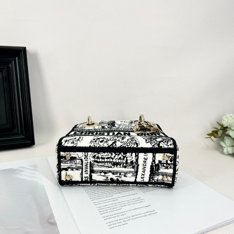 Zwb hz DIOR迪奧 Lady D-Lite  淺金色吊墜Plan de Paris巴黎地圖 刺繡 戴妃包 單肩斜挎手提包-4