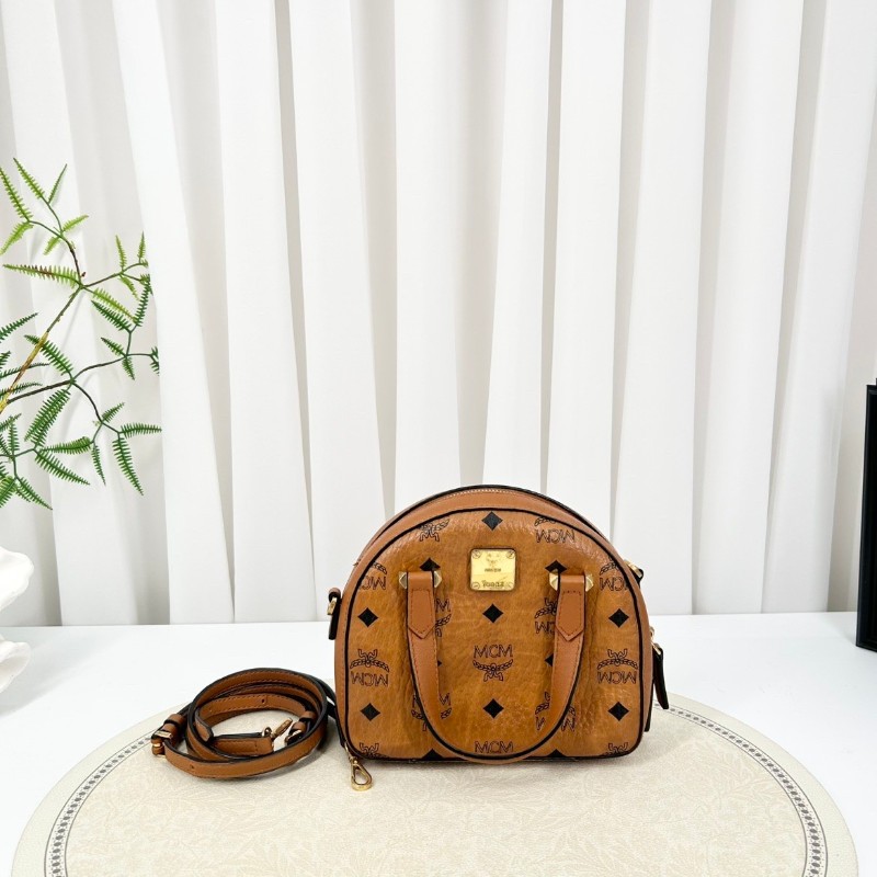專櫃價2.5折！MCM Essential Visetos 老花滿印 半月包斜挎單肩 皮革 手提包 棕色干邑色-0