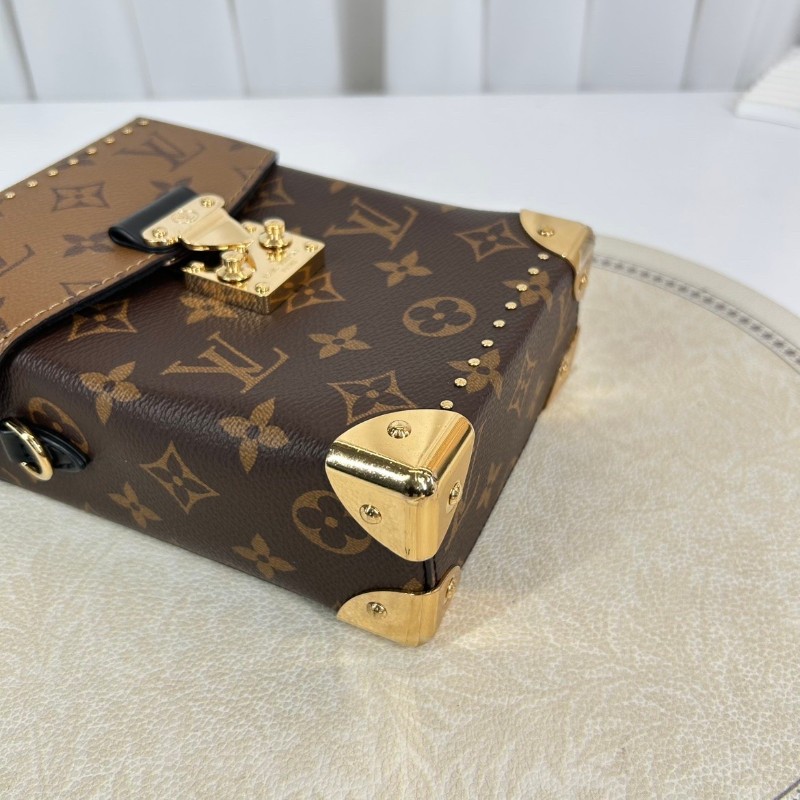 hz。 YWW 專櫃價5.3折！LOUIS VUITTON  芯片款 CAMERA BOX 老花滿印鎖扣開合鍊條 棕色牛皮革 盒子包手機包手提單肩斜挎包-10