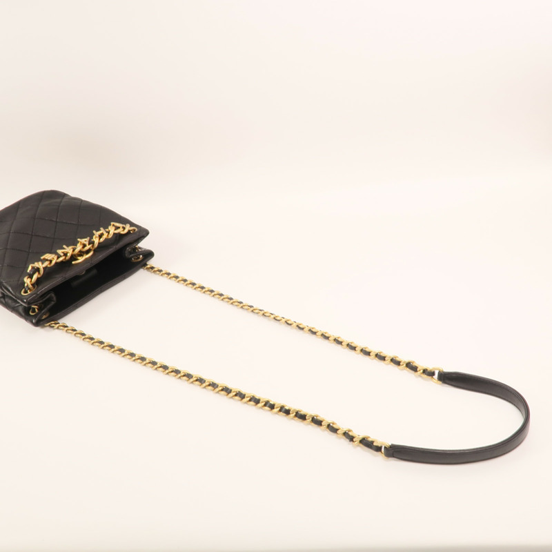 CHANEL 牛皮皮革Chain Shoulder金扣肩背袋-9