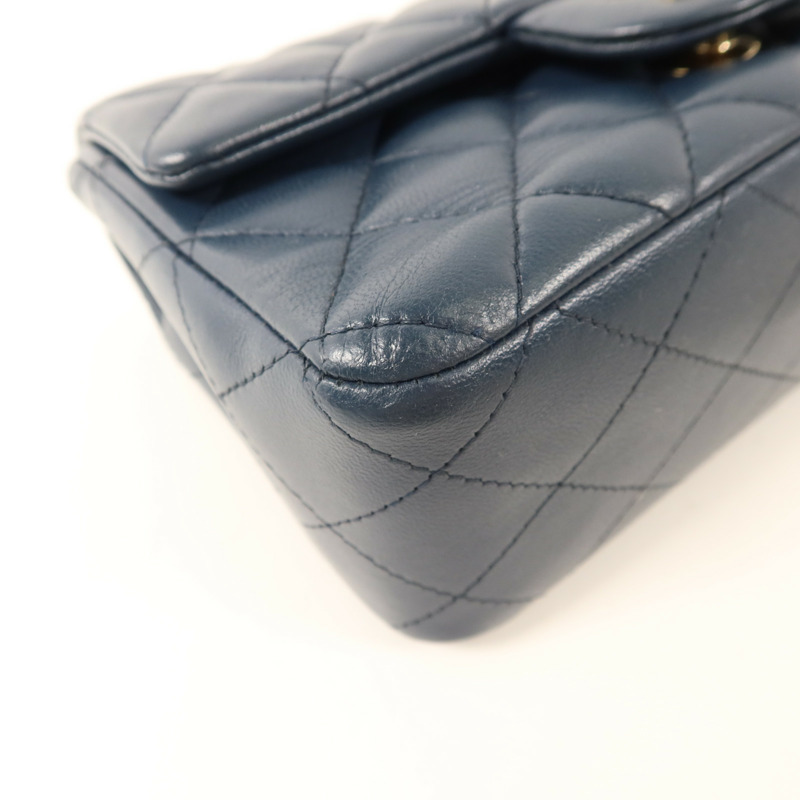 CHANEL 羊皮皮革Mini Classic 20金扣鏈帶肩背袋-10