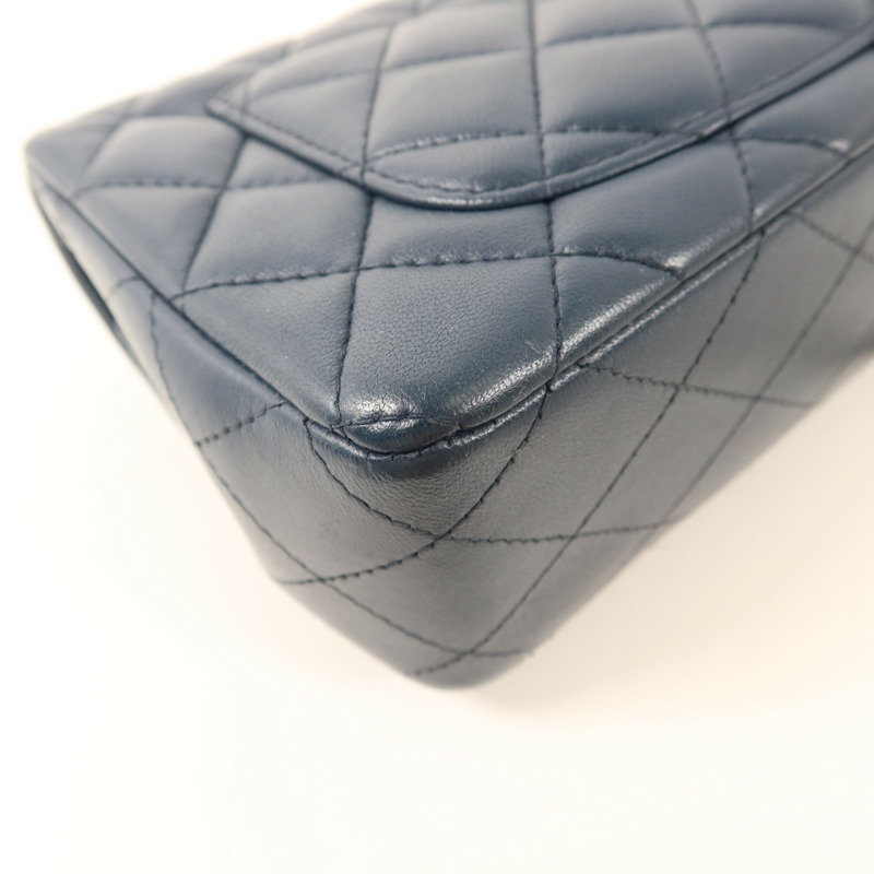 CHANEL 羊皮皮革Mini Classic 20金扣鏈帶肩背袋-12