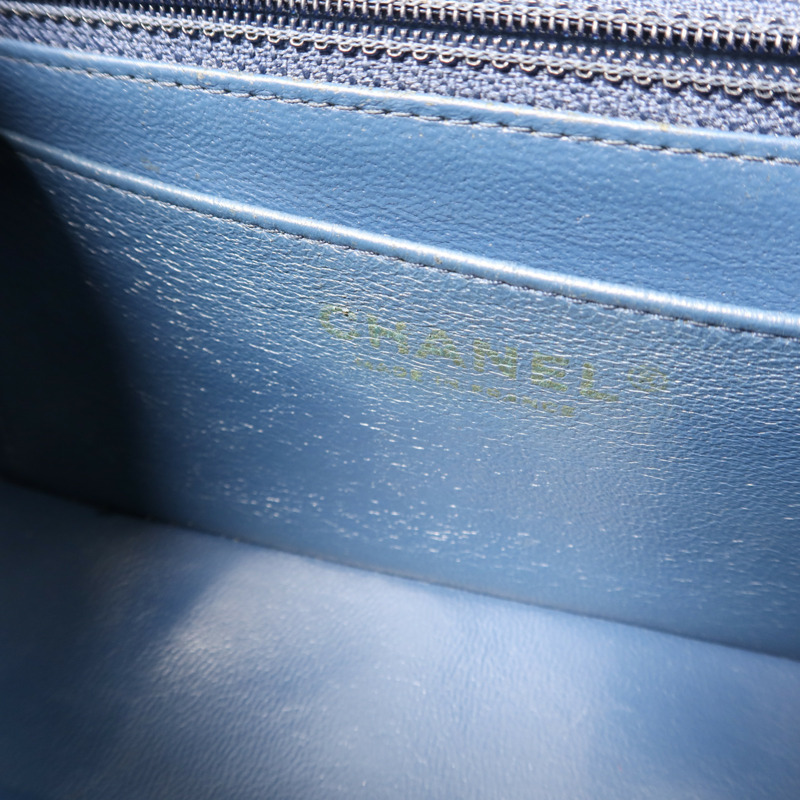 CHANEL 羊皮皮革Mini Classic 20金扣鏈帶肩背袋-15