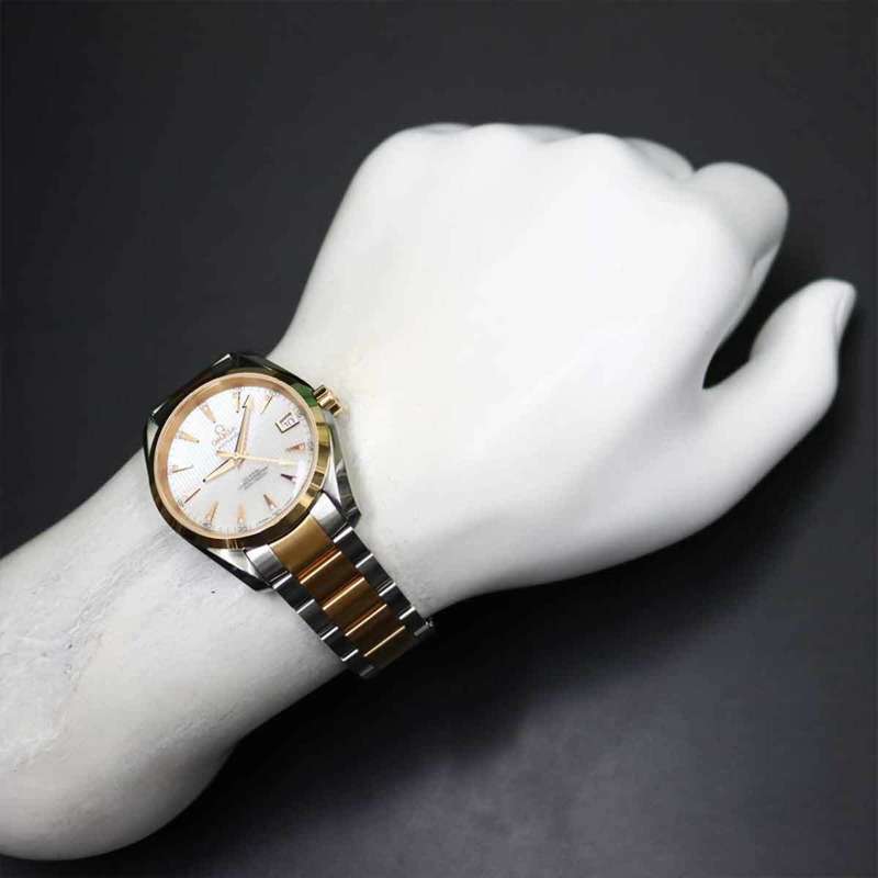 歐米茄海馬系列Aqua Terra雙色男錶231 20 39 21 55 001，鑲嵌11顆鑽石，日期顯示，白色錶殼，18K玫瑰金自動上鍊機芯-2