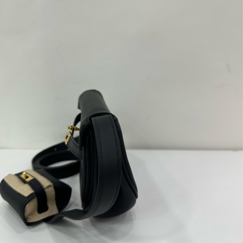 Hermes 愛馬仕 kelly moove 黑金 Swift 皮 W刻 有購證-5