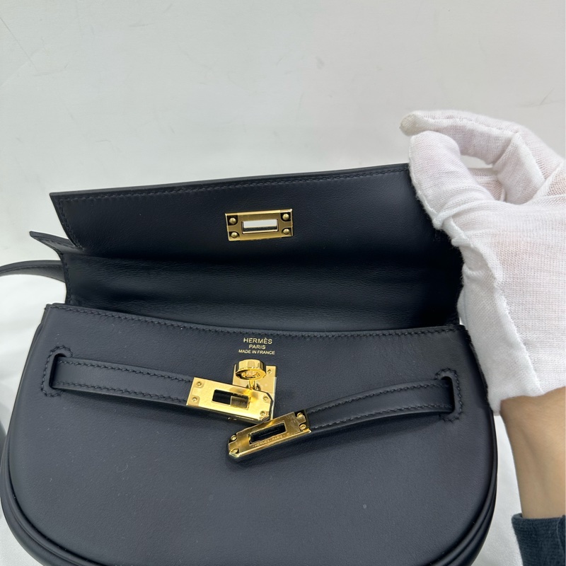 Hermes 愛馬仕 kelly moove 黑金 Swift 皮 W刻 有購證-8