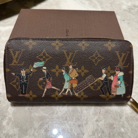 LV路易威登Louis Vuitton  限量版精典行李員貴婦塗鴉長夾 尺寸21 x 11 cm  有防塵袋 有防塵盒 購入於微風廣場LV旗艦店