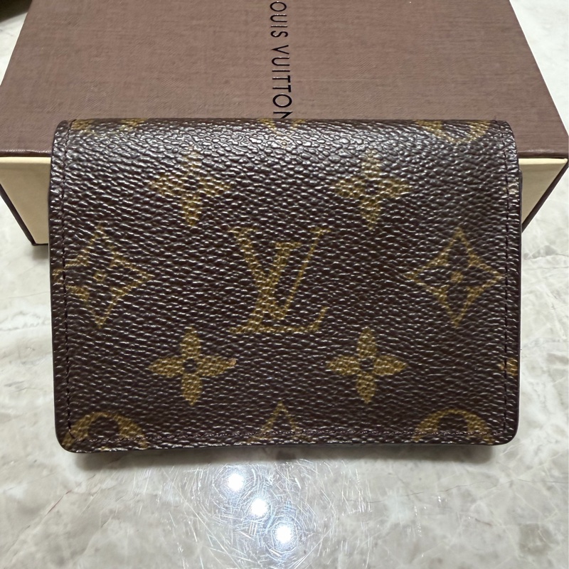 LV路易威登Louis Vuitton  老花精典卡夾、名片夾 有防塵盒 購入於微風廣場LV旗艦店-0