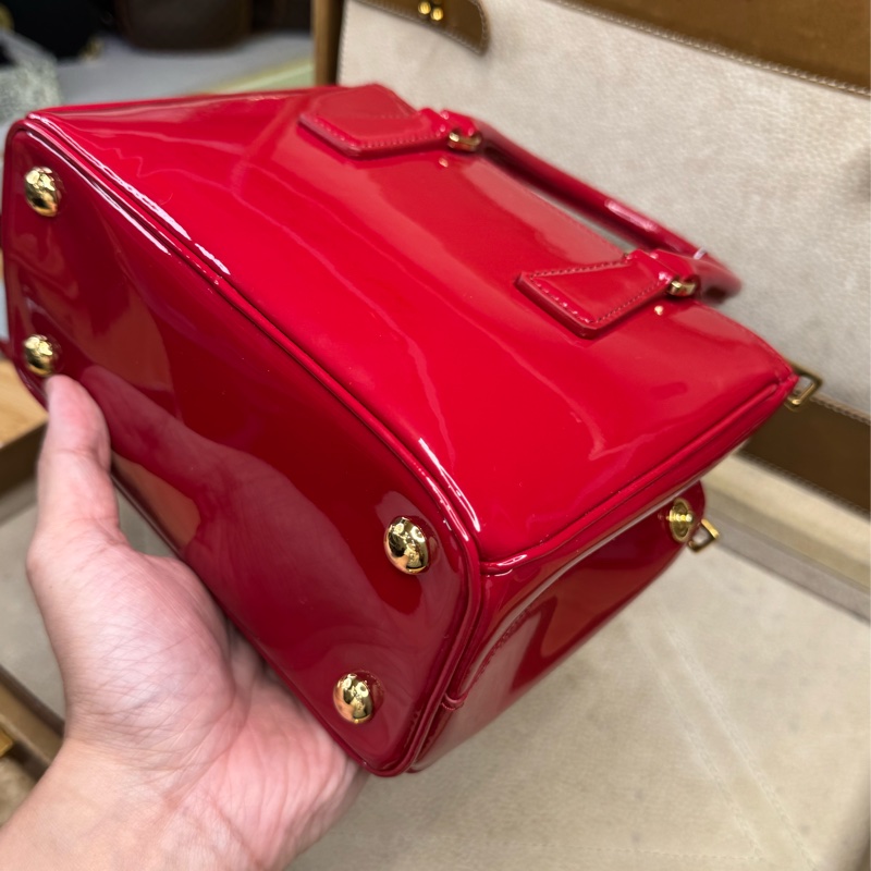 上架中🔑Prada 迷你紅色漆皮手提/斜背包-9
