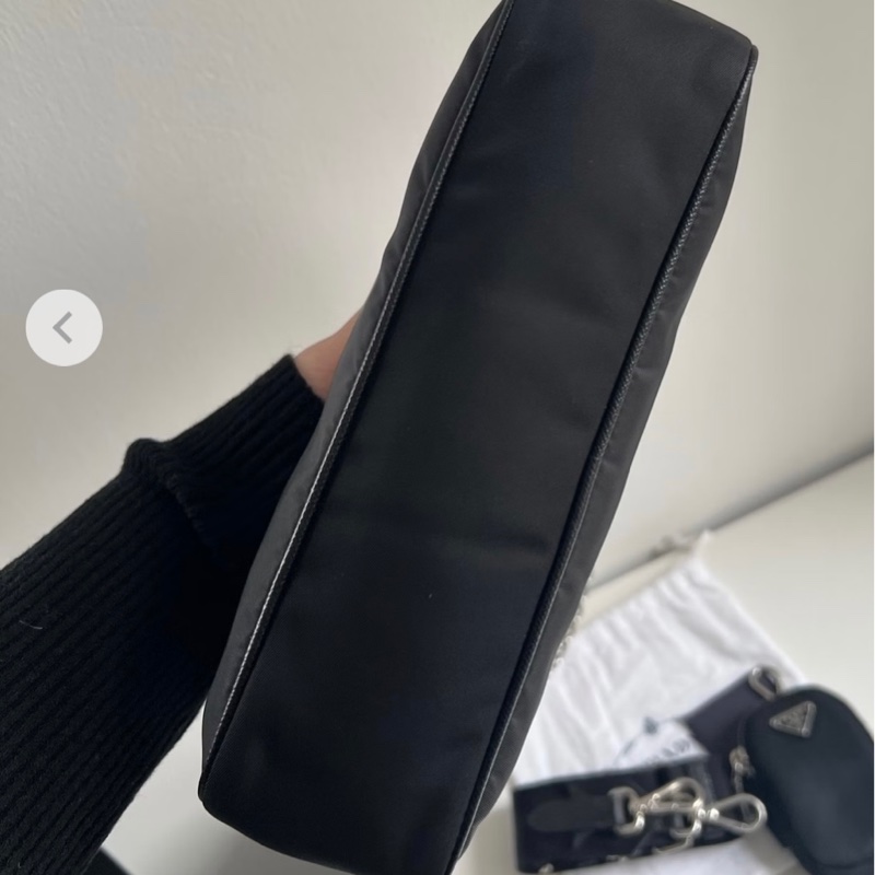 PRADA Re-edition 2005黑銀Hobo三合一-4