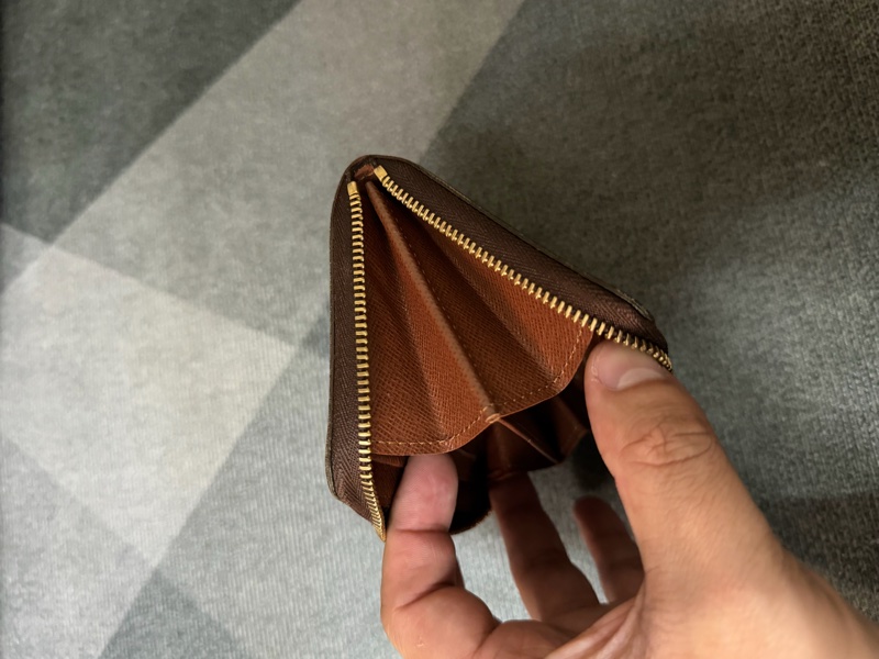 Lv經典老花零錢包（M60067)-7