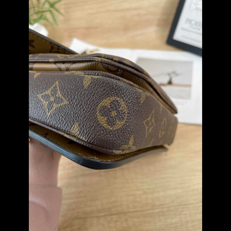 NJ。ZHP 【 LOUIS VUITTON Pochette Metis 拼色老花翻蓋 塗層帆布拼牛皮飾邊 腋下包郵差包單肩斜挎包 女款 花色】-9