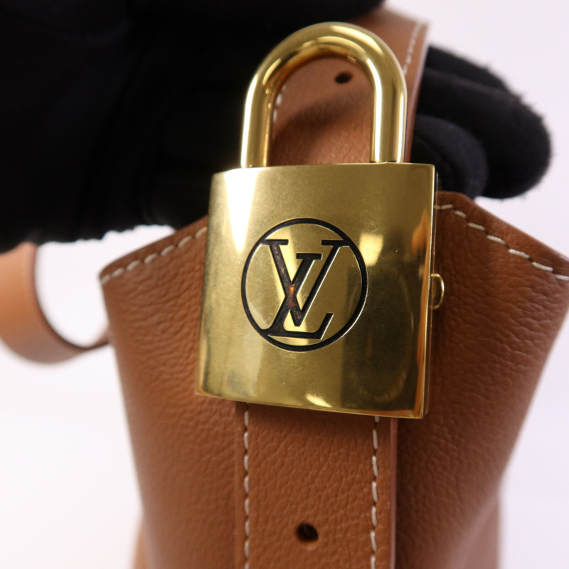 LOUIS VUITTON 牛皮皮革Low Key Hobo MM金扣肩背袋-6