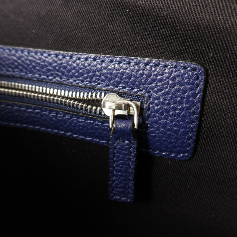 MCM 牛皮皮革Pouch銀扣手拿包-8