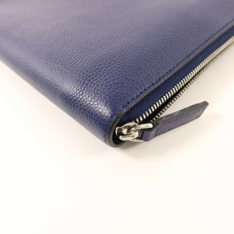 MCM 牛皮皮革Pouch銀扣手拿包-9