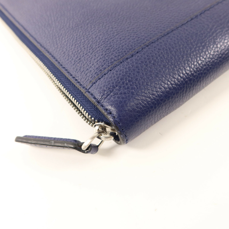 MCM 牛皮皮革Pouch銀扣手拿包-12