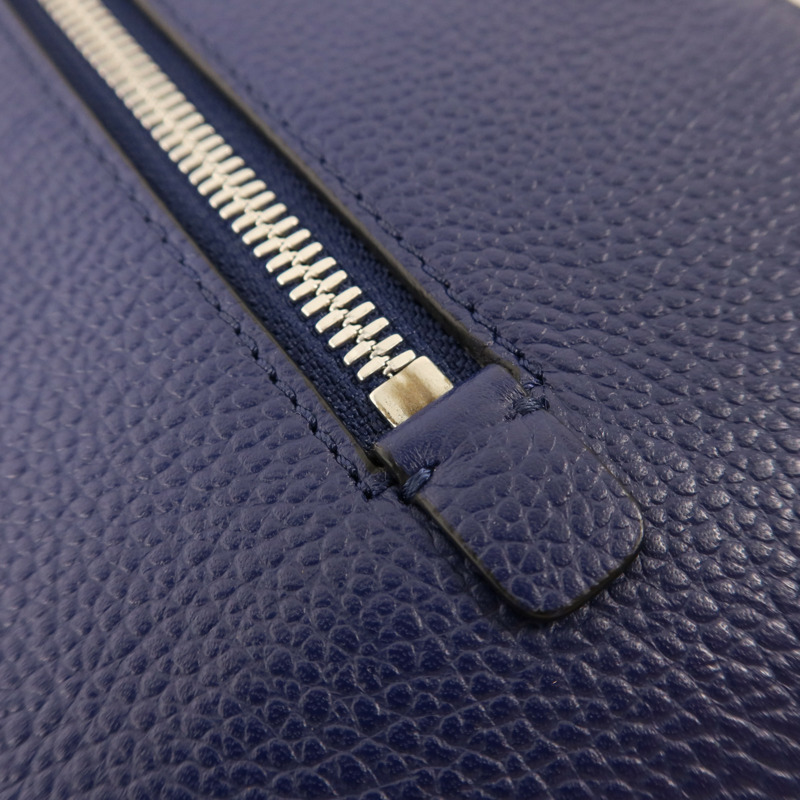 MCM 牛皮皮革Pouch銀扣手拿包-13