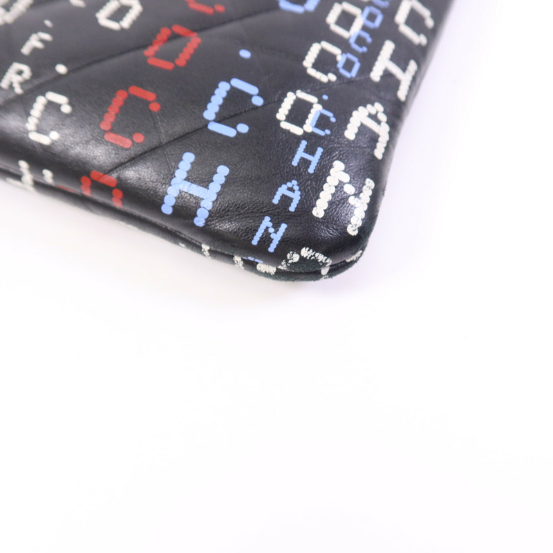 CHANEL 羊皮皮革Pouch銀扣手拿包-8