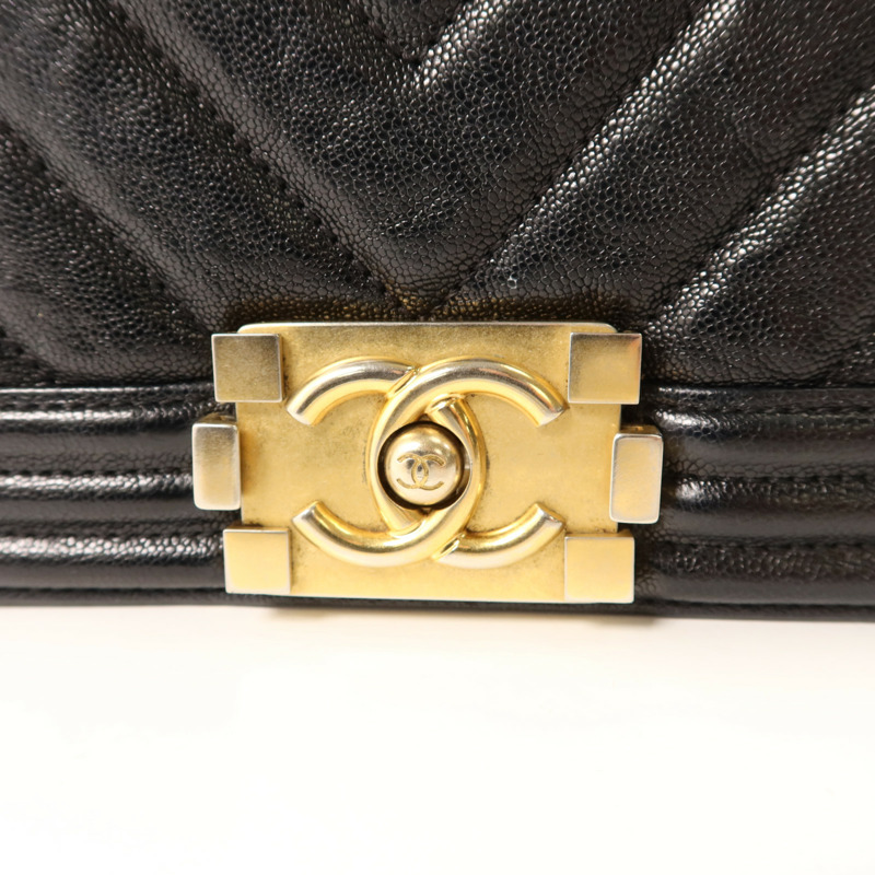 CHANEL 牛皮皮革Boy 20金扣鏈帶肩背袋-9