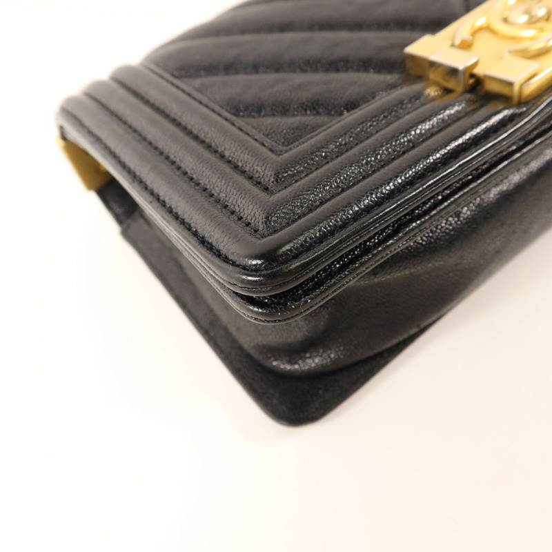 CHANEL 牛皮皮革Boy 20金扣鏈帶肩背袋-14